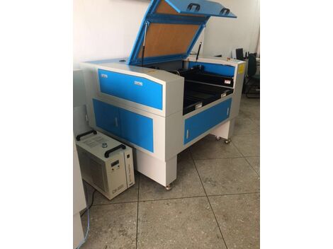 Maquina de Corte e gravaçã á Laser Jundiaí